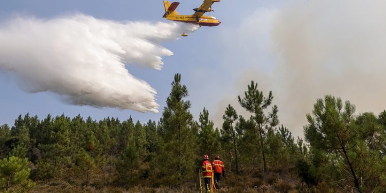 aviões incêndios