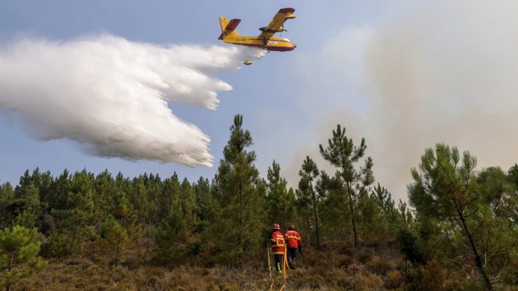 aviões incêndios