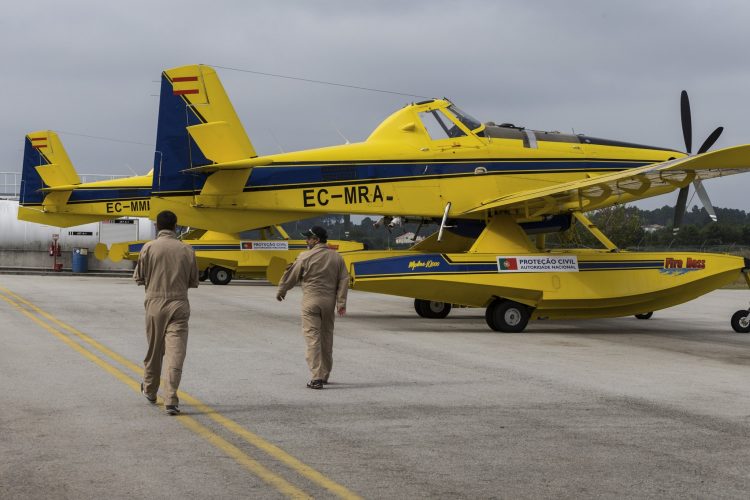 aviões incêndios