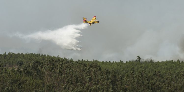 avião