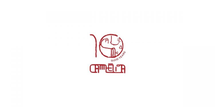 chas camelia