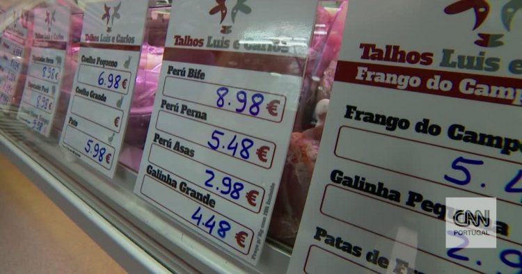Guerra na Ucrânia e seca devem deixar carne entre 20 e 30 cêntimos mais cara