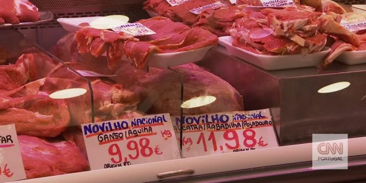 Inflação em Portugal: Preços dos alimentos subiram quase 5% com a guerra