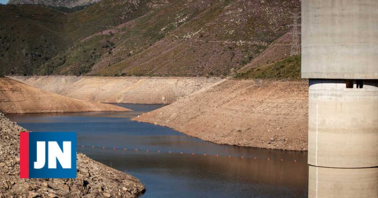 Mais de 77% do território continuam em seca severa e extrema