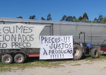 Produtores realizaram manifestação na Estela