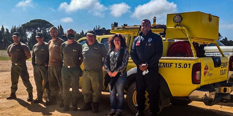 Sapadores de Vila do Bispo estão a limpar terrenos