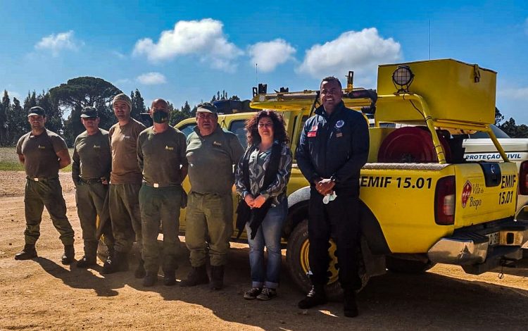 Sapadores de Vila do Bispo estão a limpar terrenos