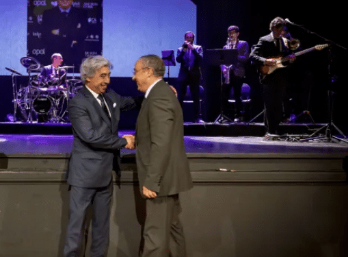 Manuel Pinheiro recebe prémio excelência na última gala à frente dos Vinhos Verdes