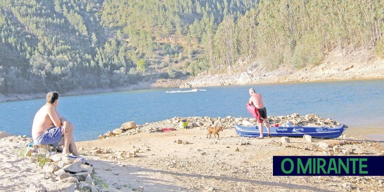 Nível baixo no Castelo do Bode ainda não põe em causa abastecimento de água