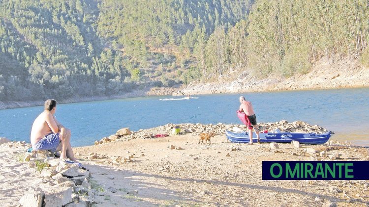 Nível baixo no Castelo do Bode ainda não põe em causa abastecimento de água