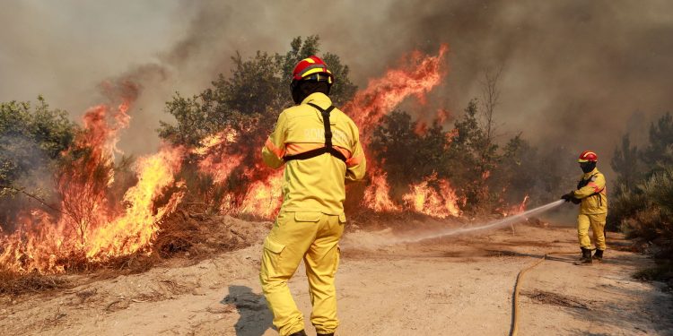 bombeiro incêndio