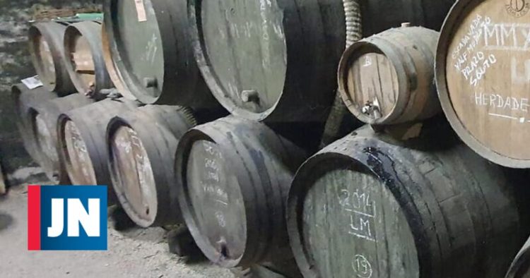 vinho licoroso e aguardente
