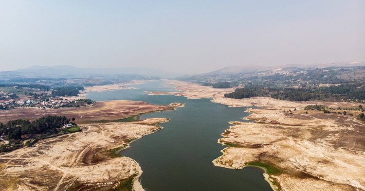 Portugal litros de água