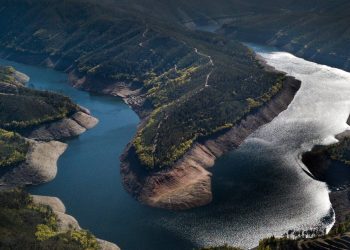 Cinzas ameaçam água do Zêzere