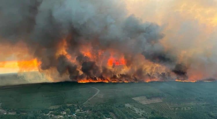 Incêndio em França