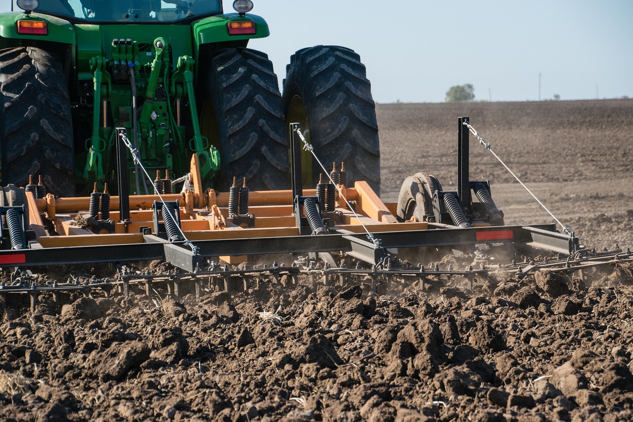 Agricultores gregos intensificam protestos por isenções fiscais e apoios ao setor