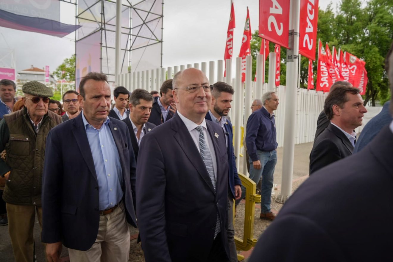 Ministro da Agricultura quer racionalizar apoios à reconversão das vinhas