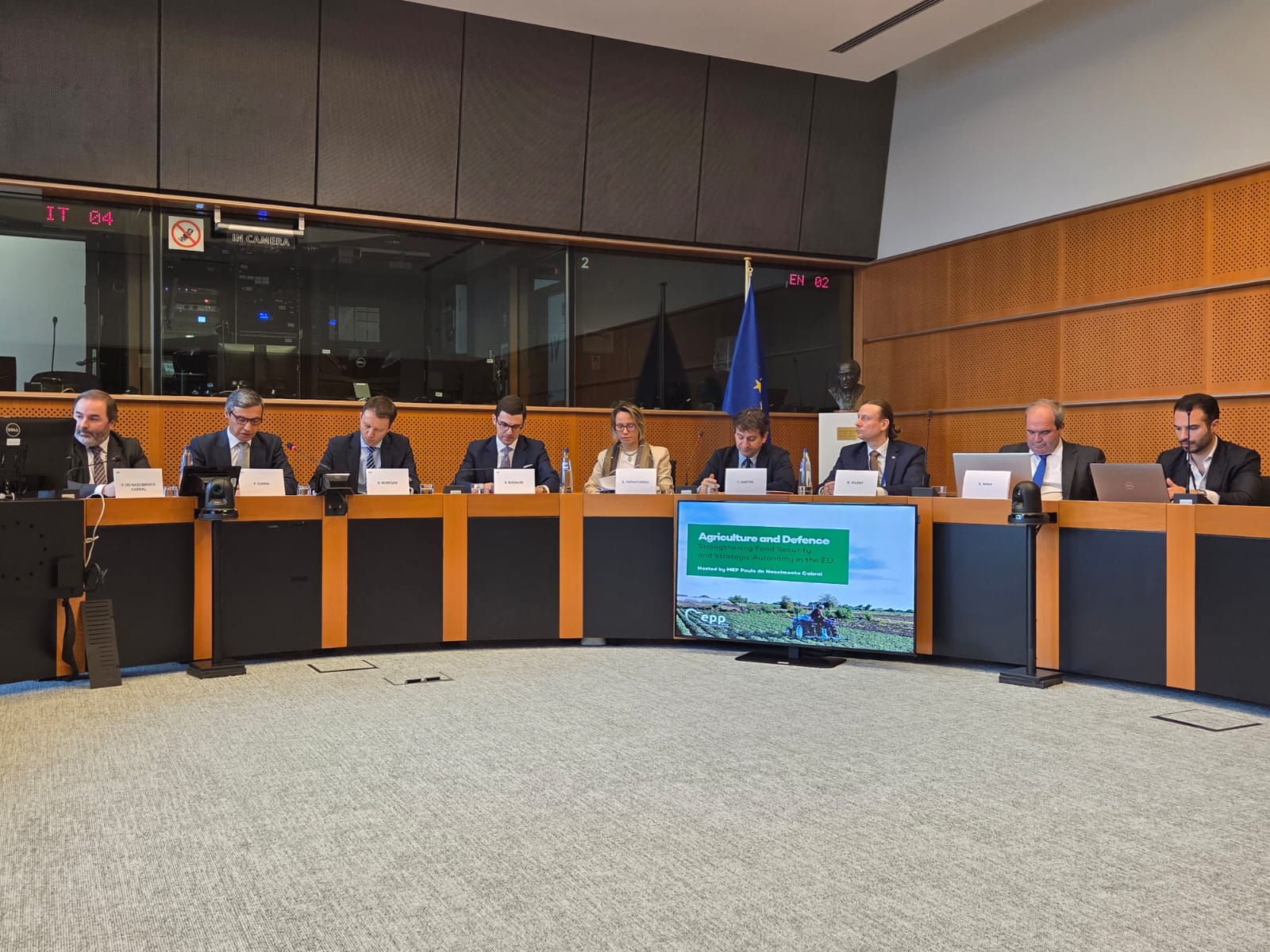 CAP destaca a importância da agricultura na defesa da Europa em conferência no Parlamento Europeu