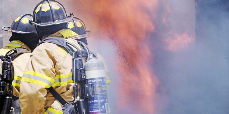 bombeiros chamas
