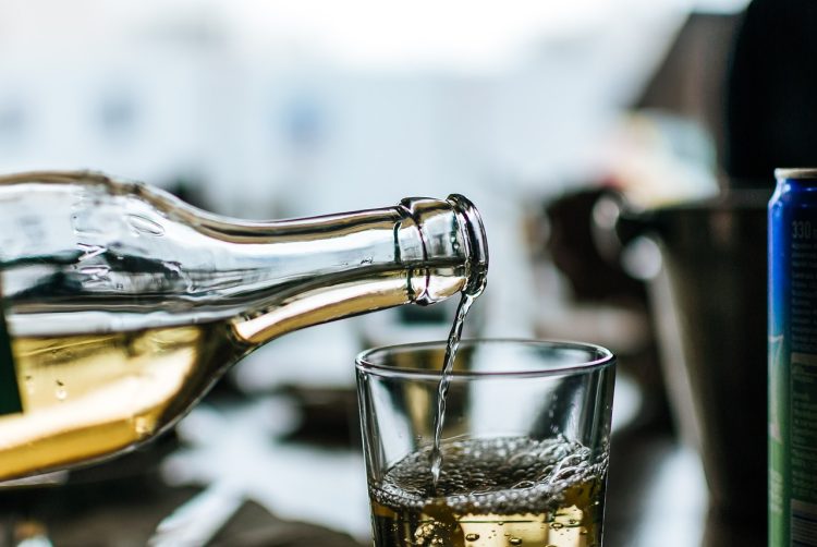 vinho branco garrafa vidro