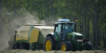 tractor